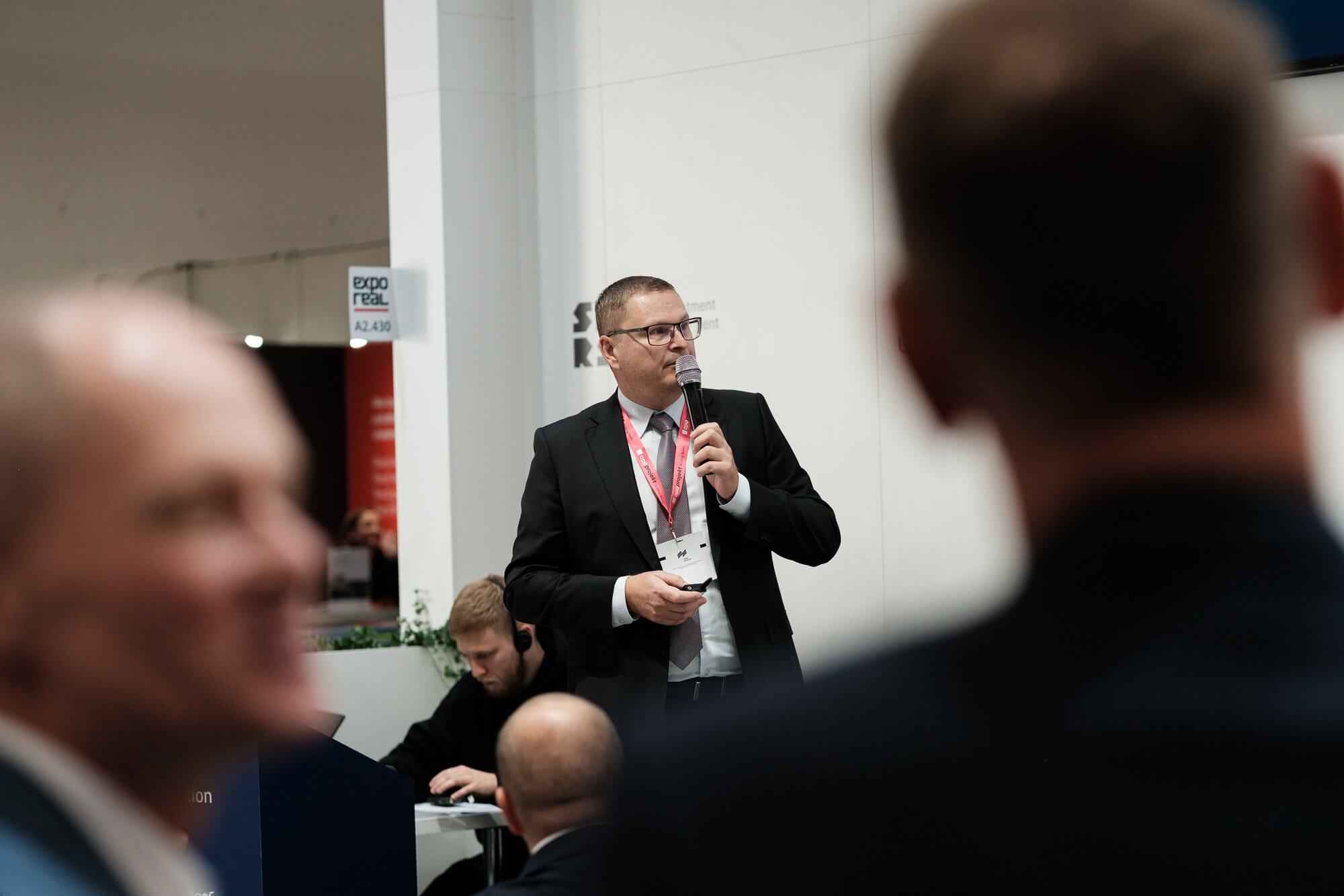 Leoš Anderle představuje projekt Žižkov City návštěvníkům veletrhu EXPO REAL